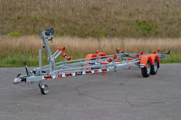 Bootstrailer 2700kg – Trailer 100kmh bis ca 8,1m Boot Anhänger