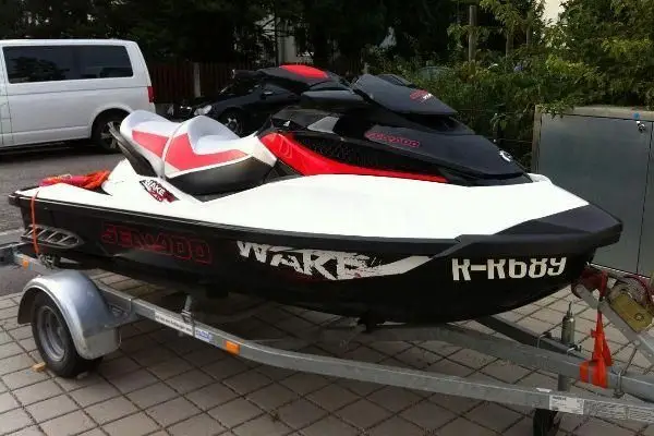 BRP WAKE 215