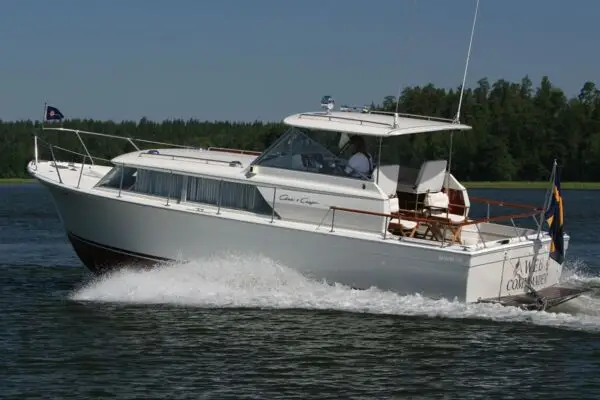 Chris-Craft 31 Commander