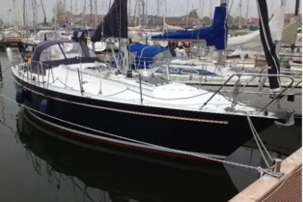 Dufour 35