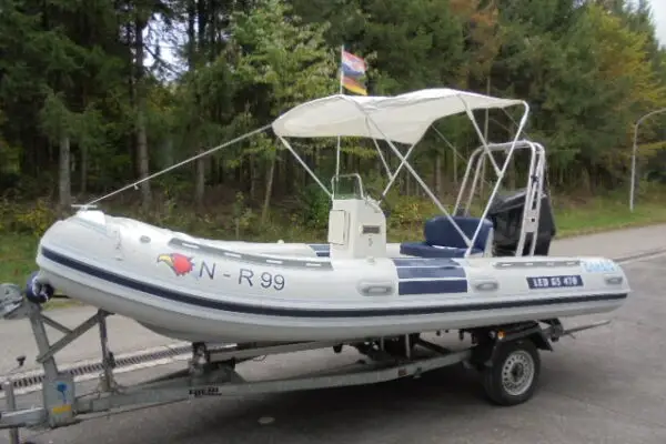 Festrumpf Schlauchboot LED GS 470, Trailer Mercury 75 Ps 2Takt