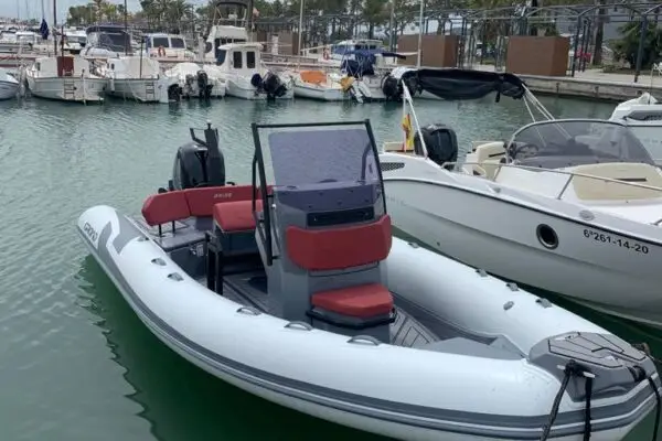 Grand D600
